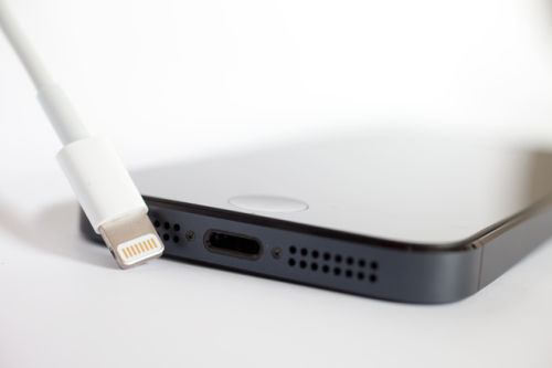 Checking your charging software could solve your iPhone 6 charging issues.
